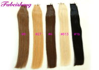 बालों के विस्तार में 100% रेमी टेप 16 &amp;#39;से 26 &quot;लांग 1 बी ब्लैक लाइट गोरा रंग